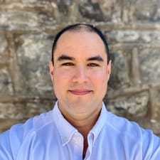 Alex Arnold headshot